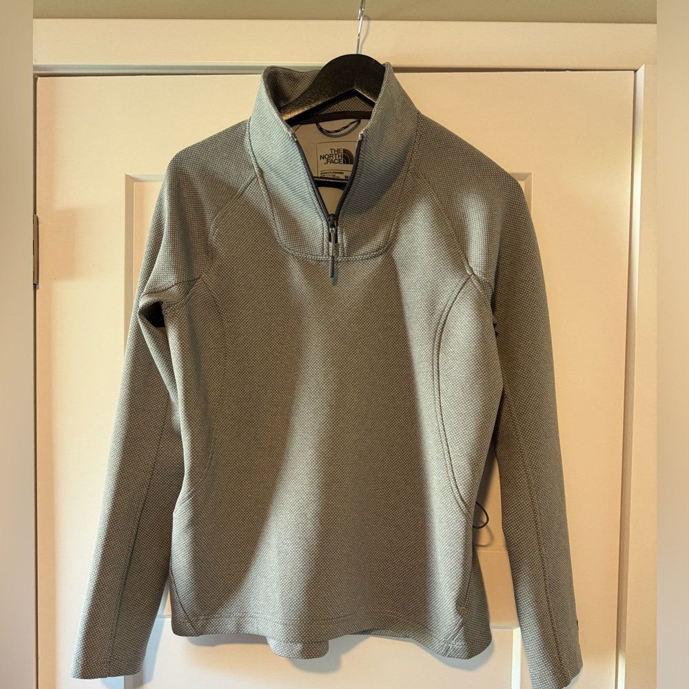 The North Face, gray, women’s size medium pullover